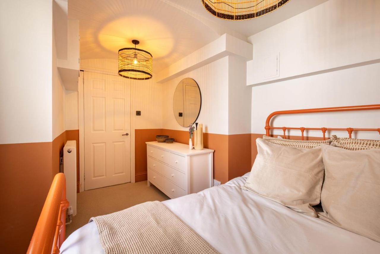 The Paddington Flat - Modern 2Bdr With Patio Daire Londra Dış mekan fotoğraf